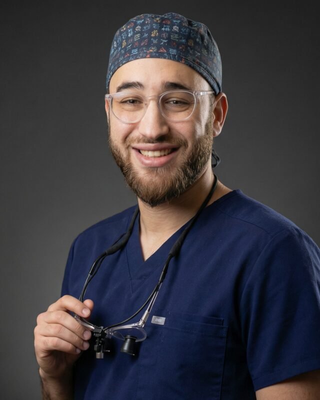 Portrait du Dr Taleb, chirurgien-dentiste à Tanger
